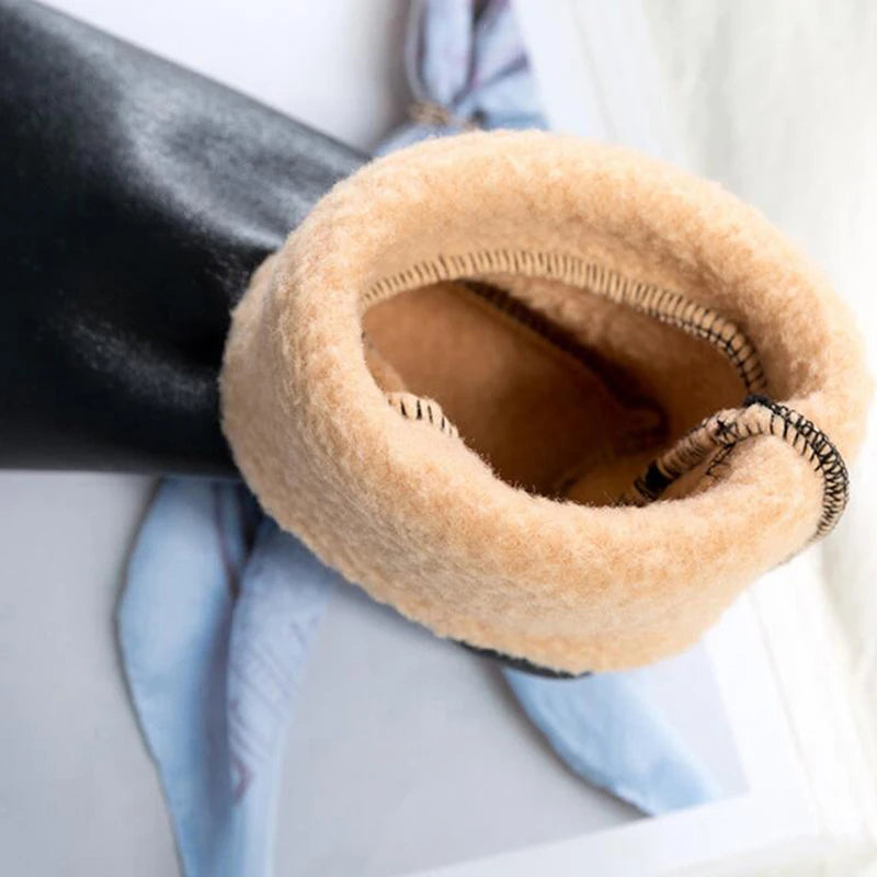 Gebetssocken Hochwertige warme PU-Plüschsocken Ledersocken Kinder Unisex Allgemeine Bodensocken Teppichsocken