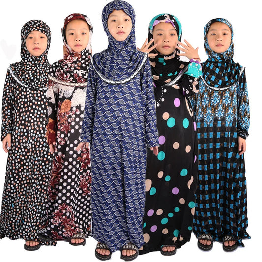 Zufällige Wahl Mädchen Muslim Hijab Kinder Kopftuch Lange Robe Islamisches