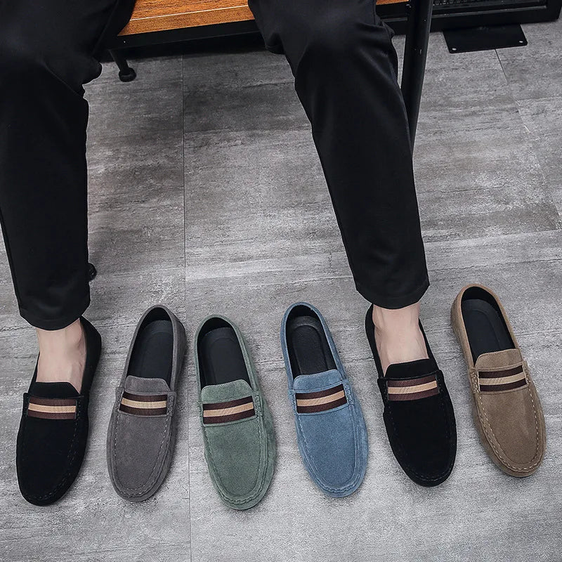 Mokassins Frühling Herren Freizeitschuhe Wildleder für Männer Hochwertige Wohnungen Herren Wanderschuhe bequeme Herren Fahrschuhe