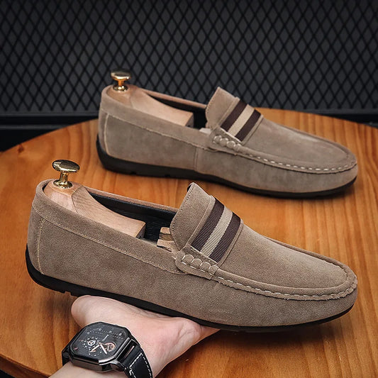 Mokassins Frühling Herren Freizeitschuhe Wildleder für Männer Hochwertige Wohnungen Herren Wanderschuhe bequeme Herren Fahrschuhe
