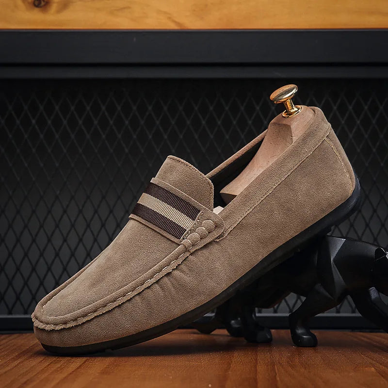 Mokassins Frühling Herren Freizeitschuhe Wildleder für Männer Hochwertige Wohnungen Herren Wanderschuhe bequeme Herren Fahrschuhe