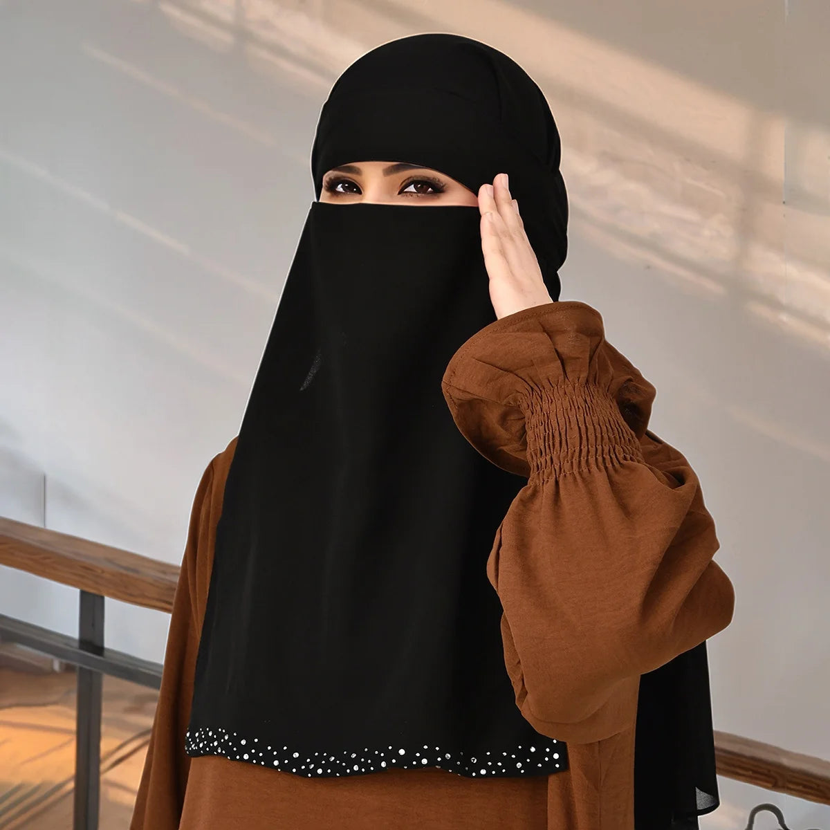 Muslimischer Chiffon-Niqab für Damen, schimmernde Strass-Dekoration, Gesichtsbedeckung, Premium-Chiffon, schwarzer Schleier, Ramadan-Gebets-Hijab